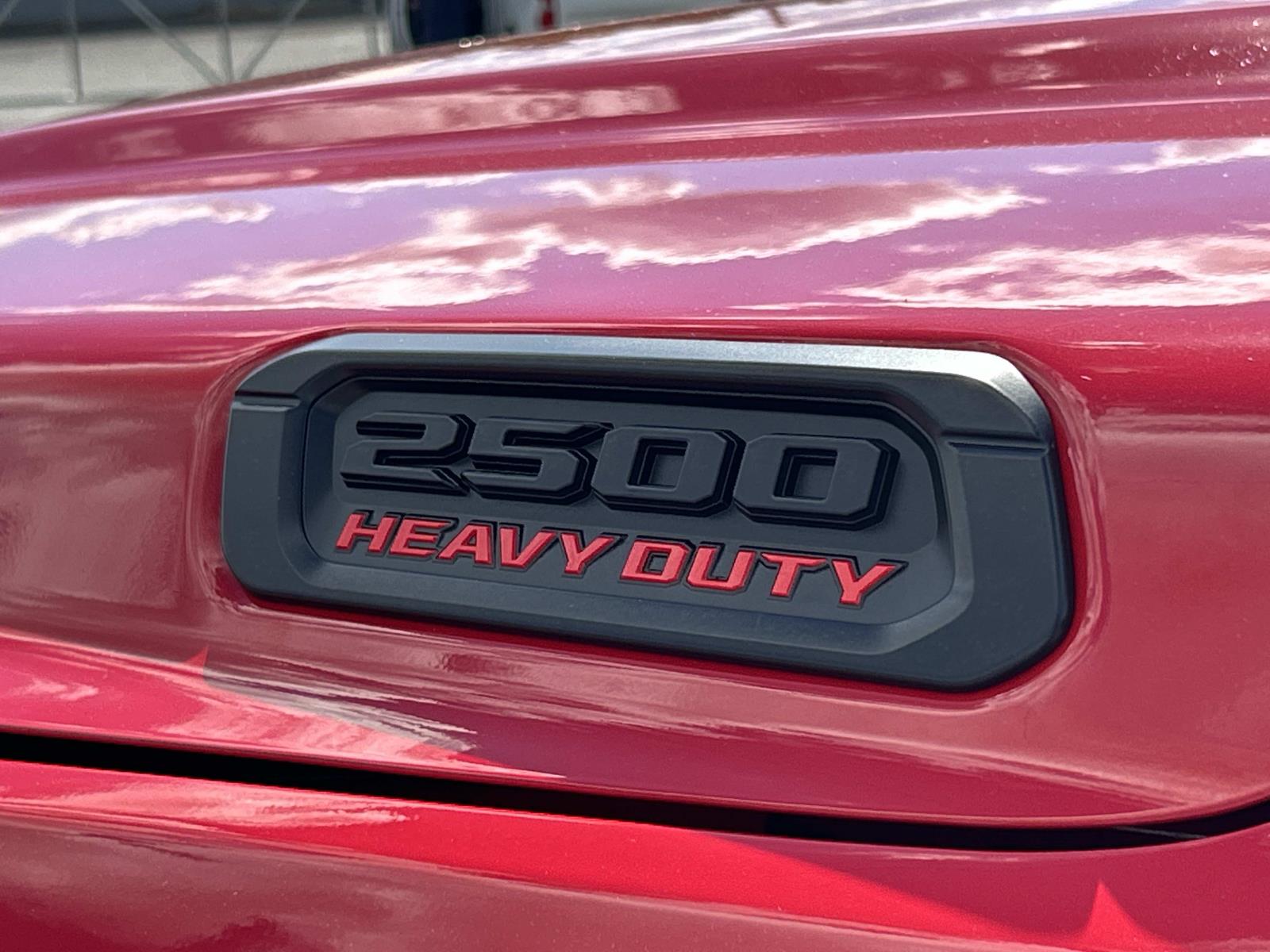 Vehicle photo 20