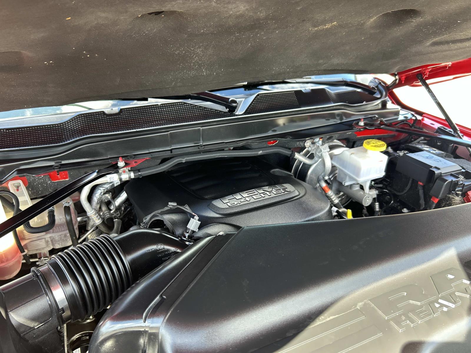 Vehicle photo 22