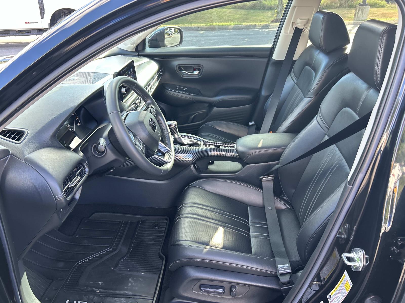 Used 2025 Honda HR-V SUV