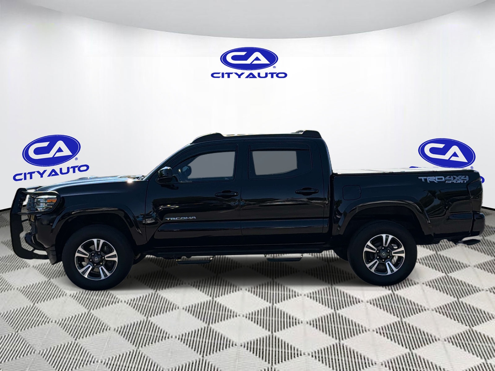 Used 2017 Toyota Tacoma Truck