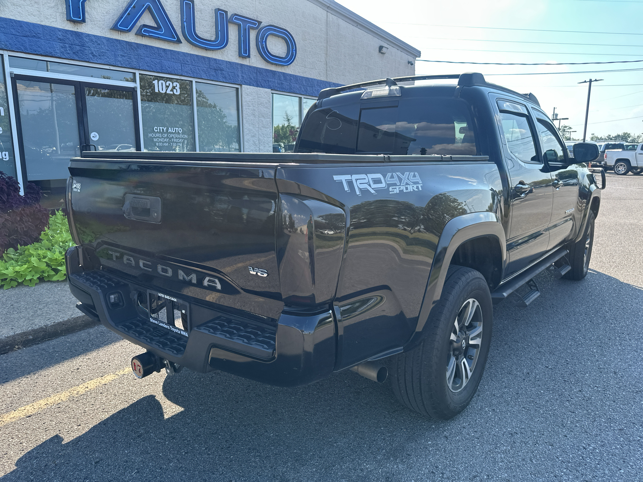 Used 2017 Toyota Tacoma Truck
