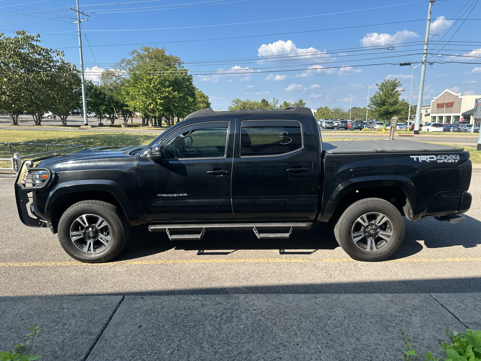 Used 2017 Toyota Tacoma Truck