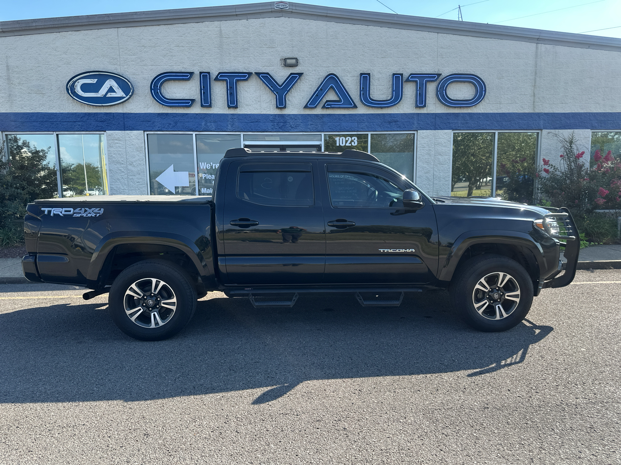 Used 2017 Toyota Tacoma Truck