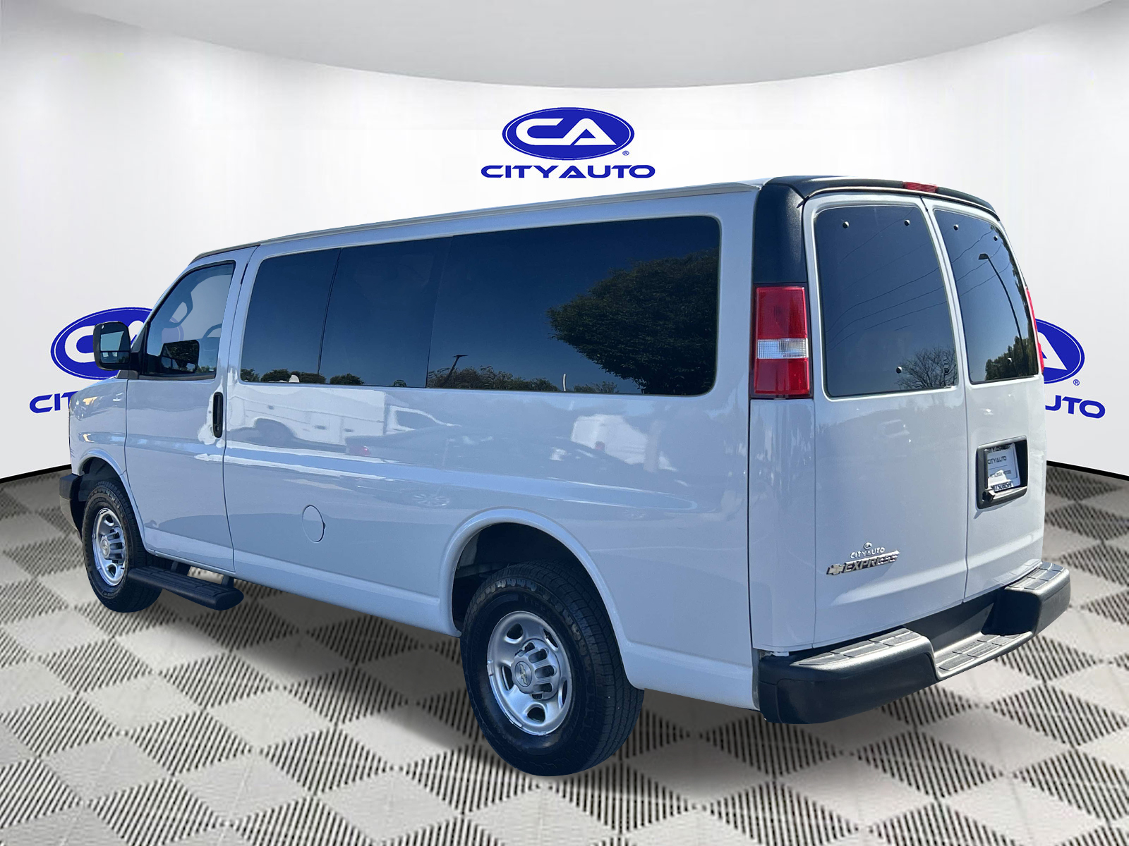 Used 2020 Chevrolet Express 2500 Van