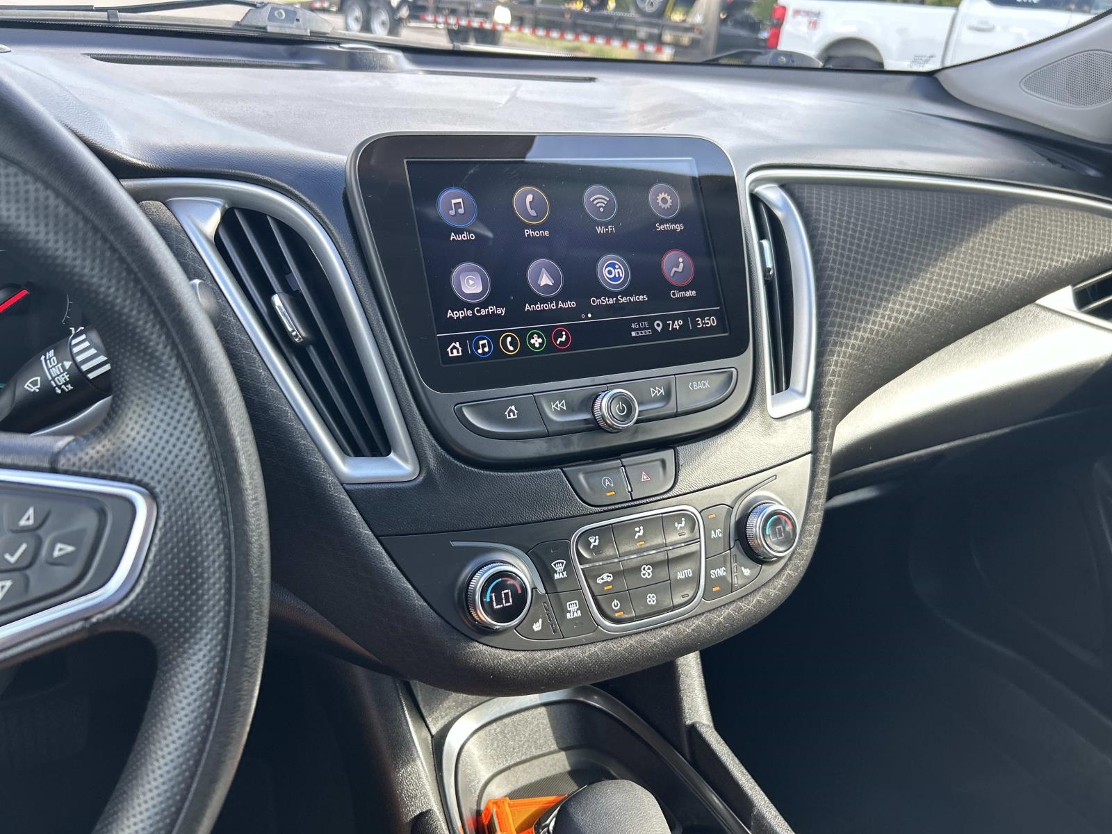 Vehicle photo 27