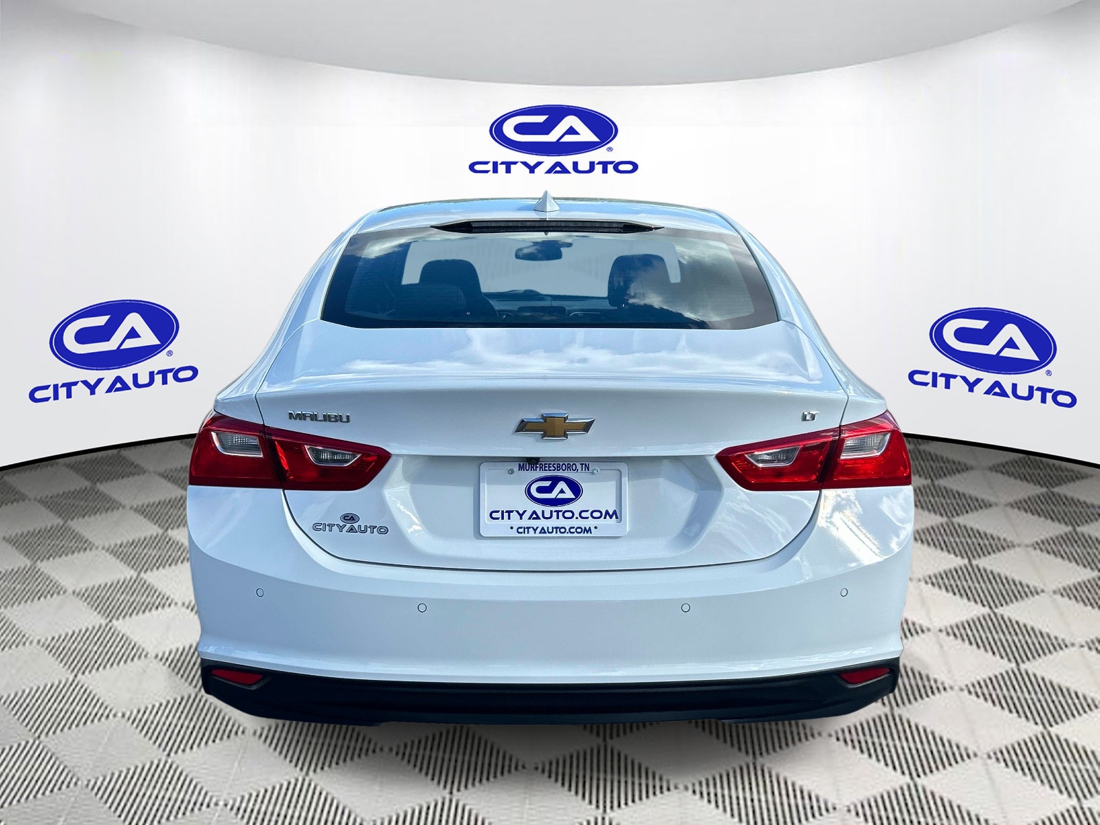 Vehicle photo 4