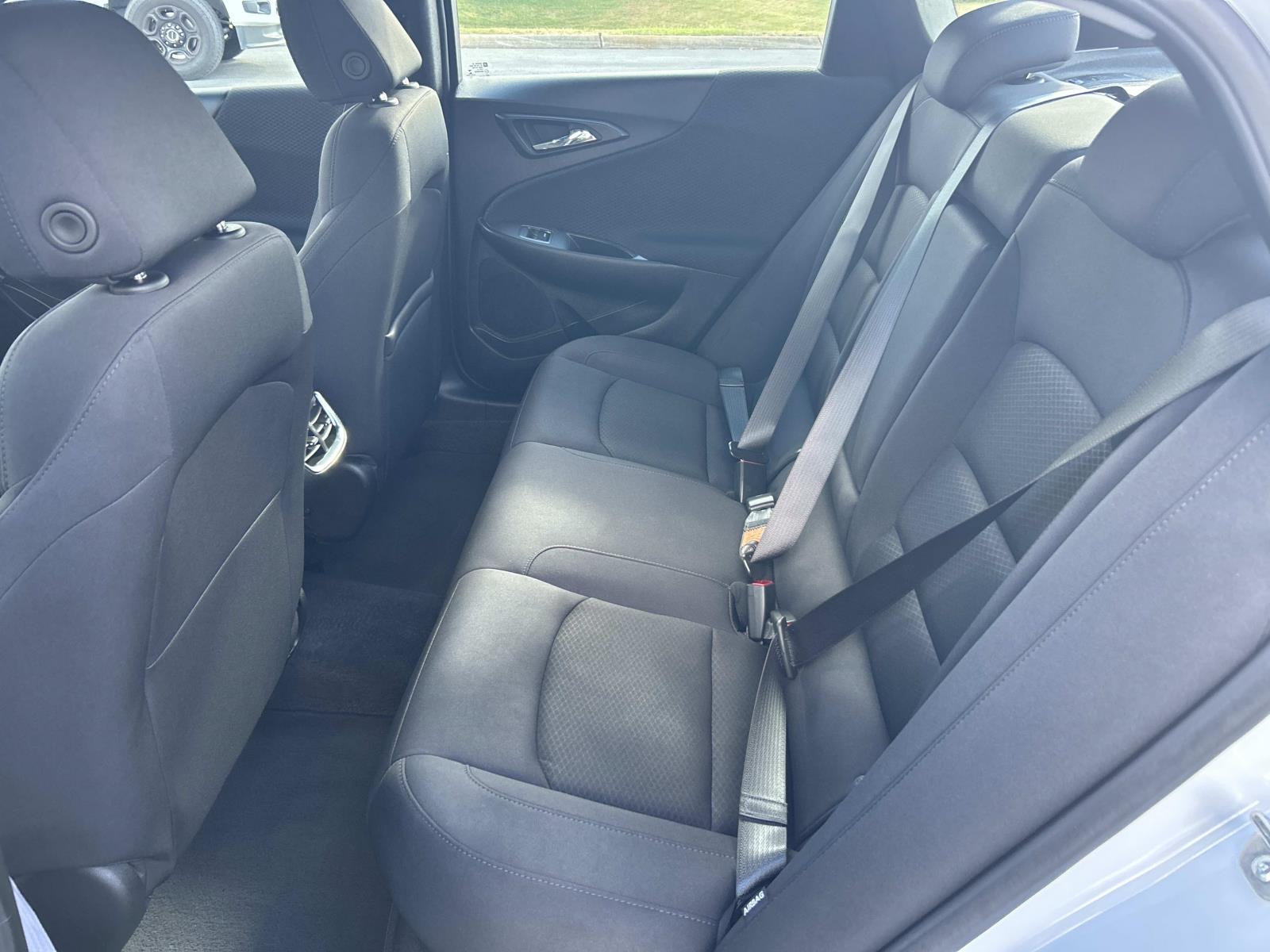 Vehicle photo 22