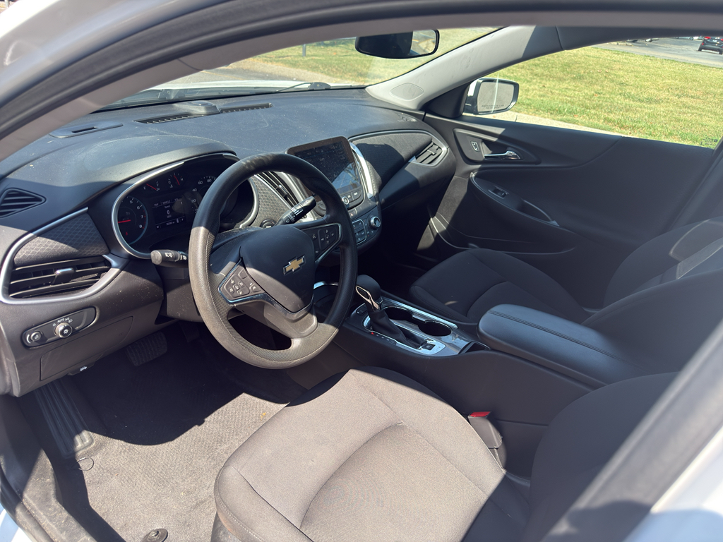 Used 2025 Chevrolet Malibu Sedan