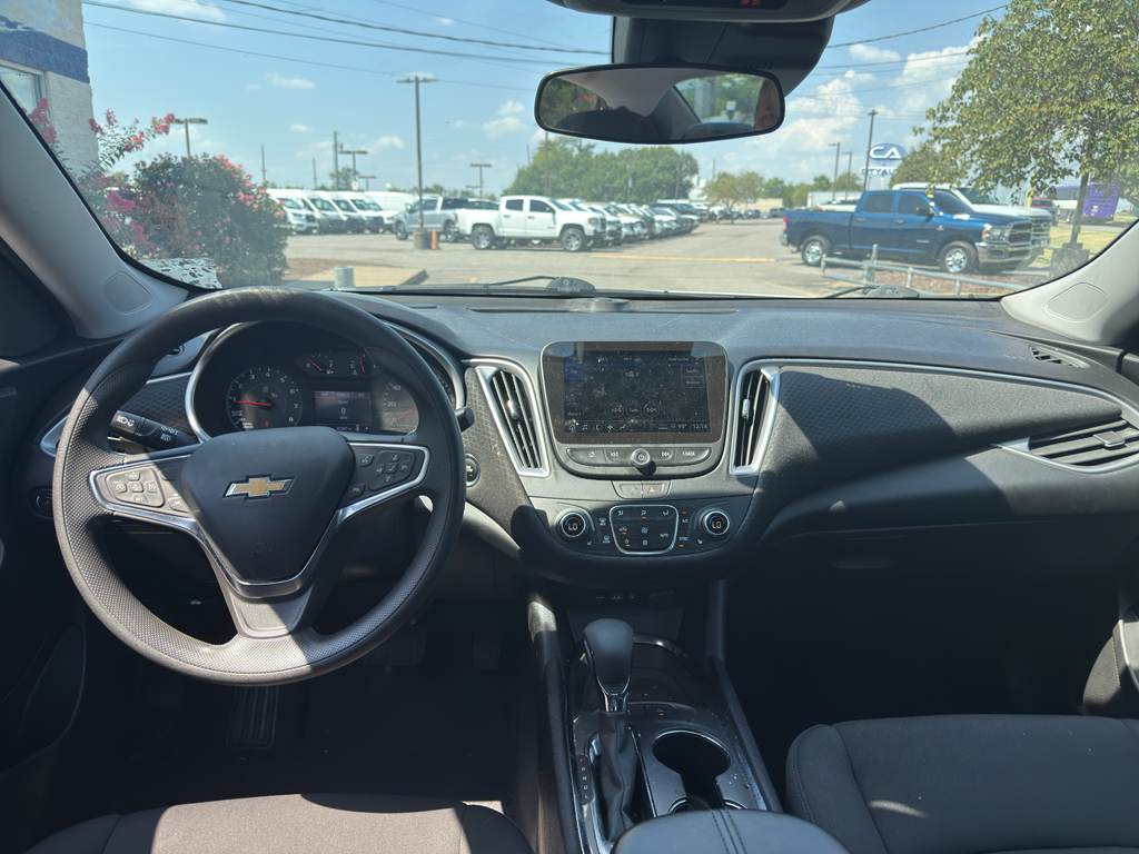 Used 2025 Chevrolet Malibu Sedan