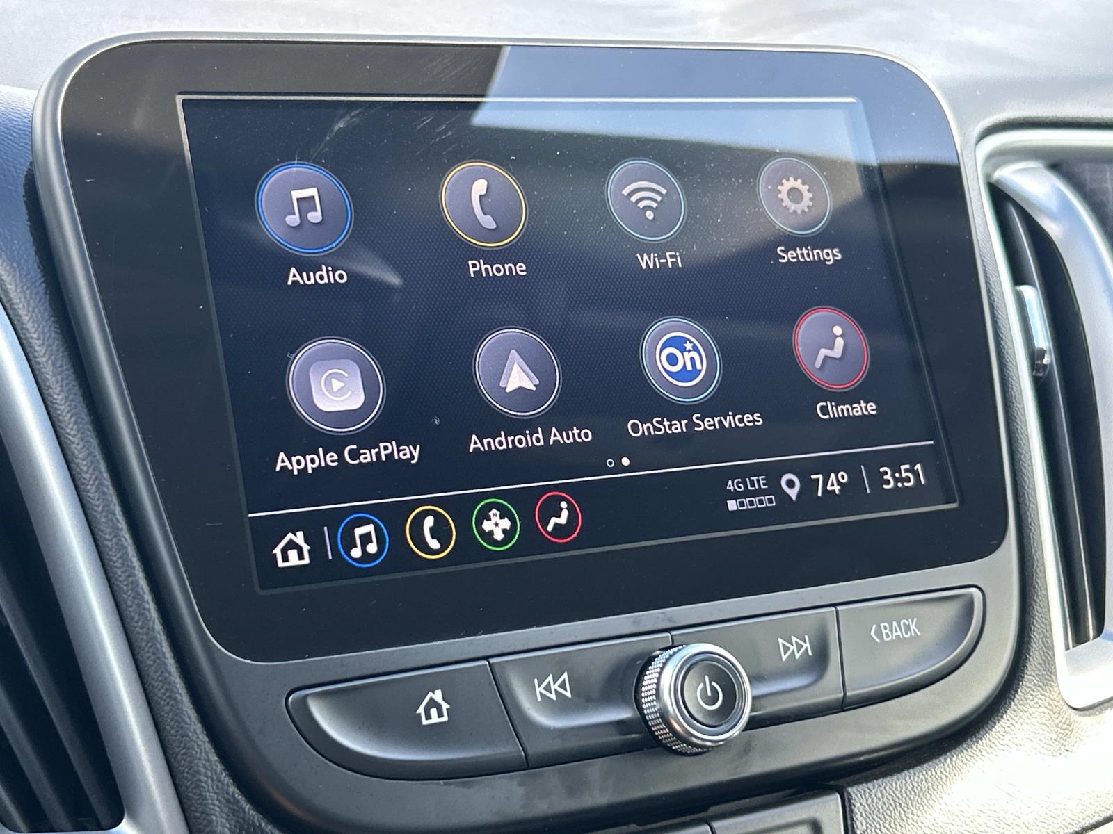 Vehicle photo 29