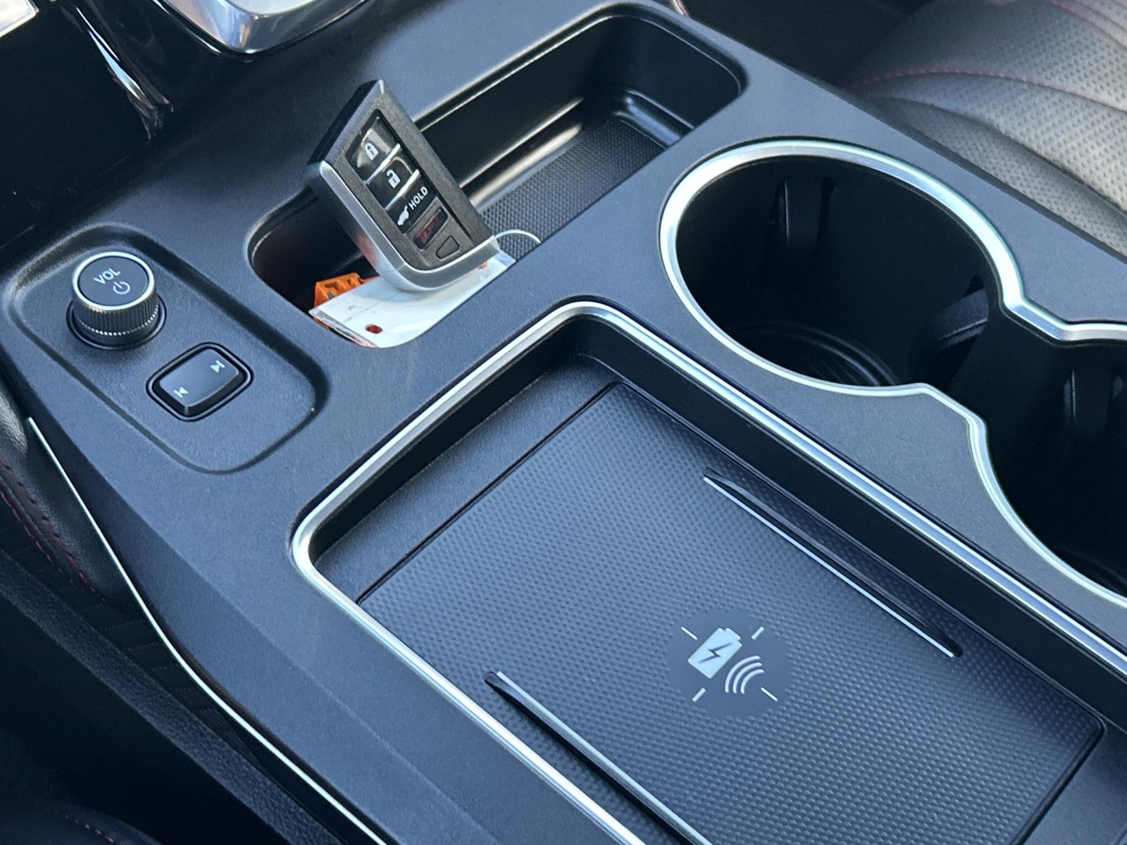 Vehicle photo 38