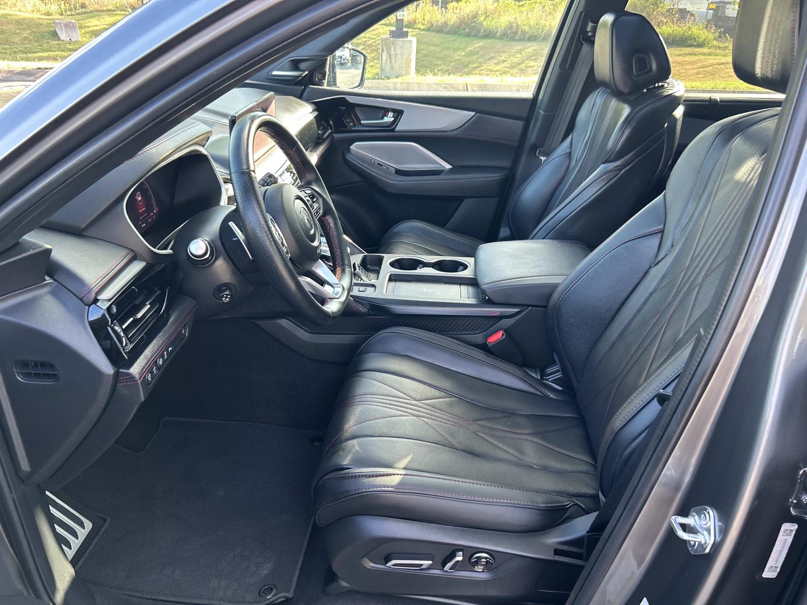 Vehicle photo 27