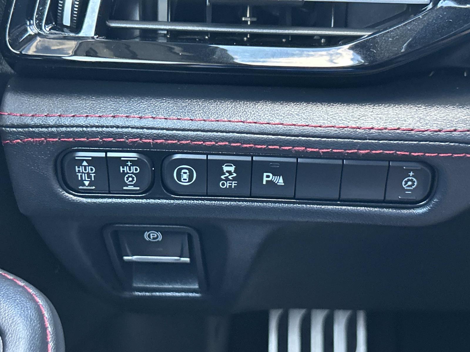 Vehicle photo 41