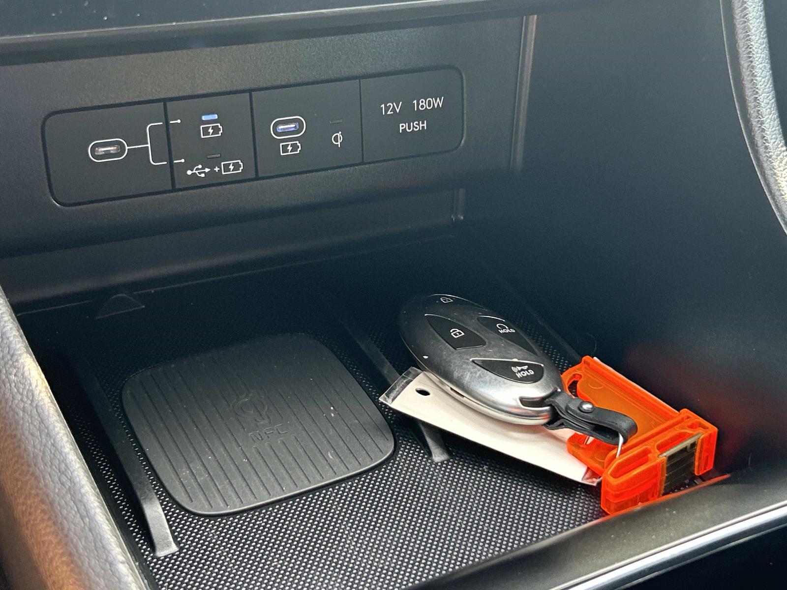 Vehicle photo 38