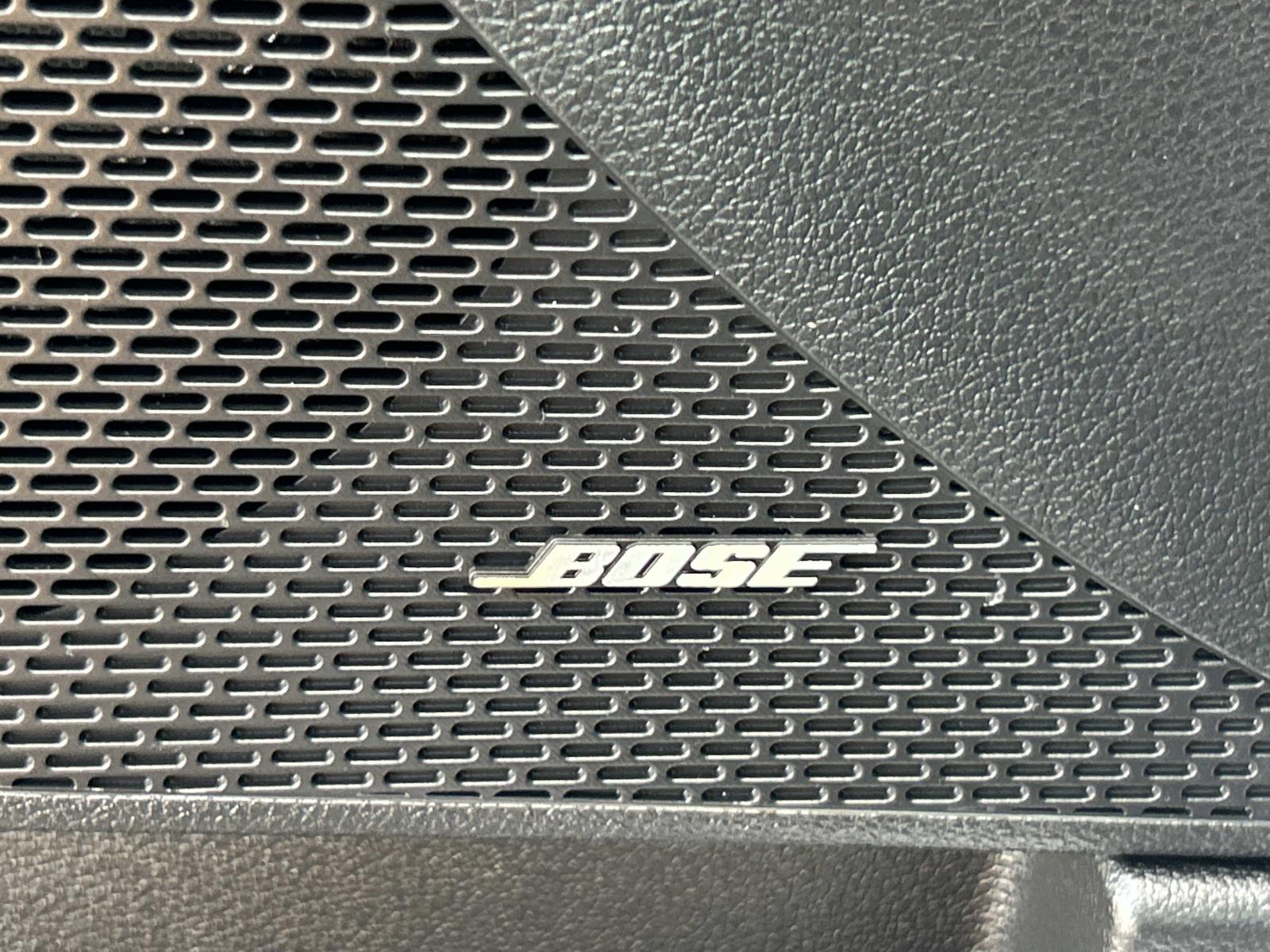 Vehicle photo 30