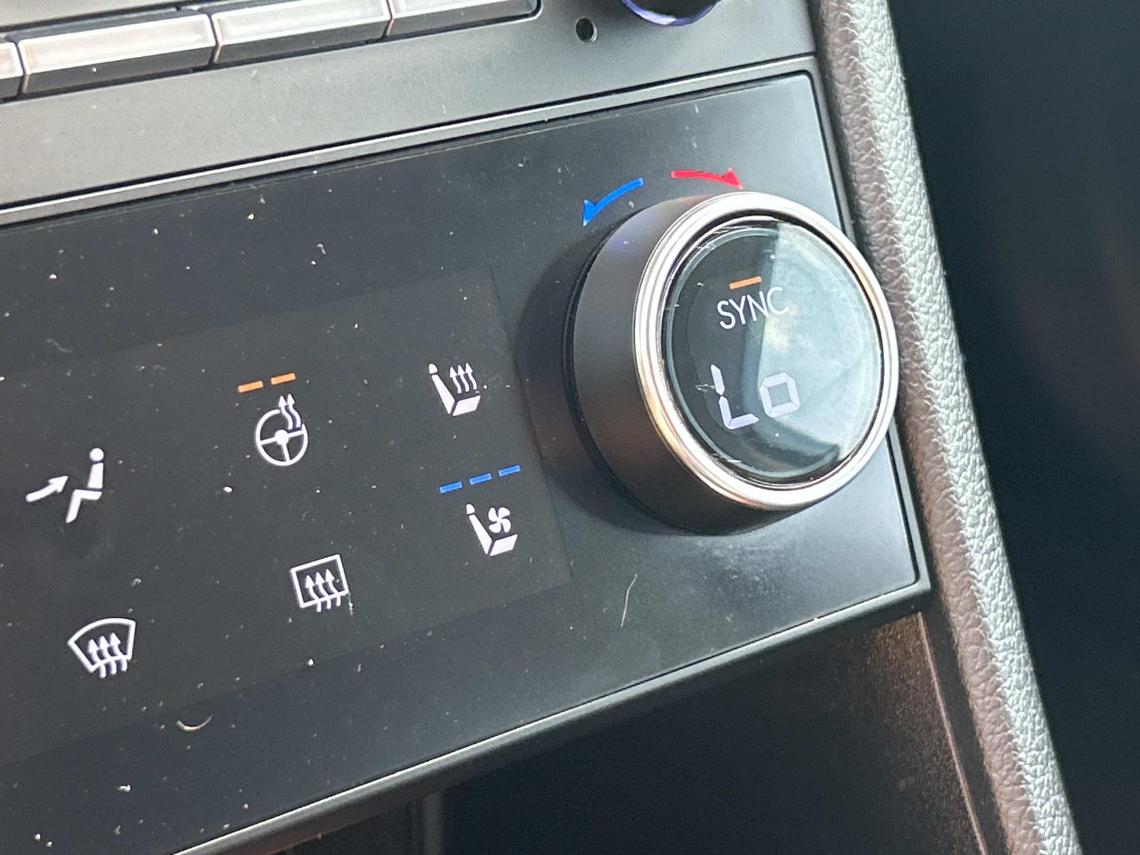 Vehicle photo 37