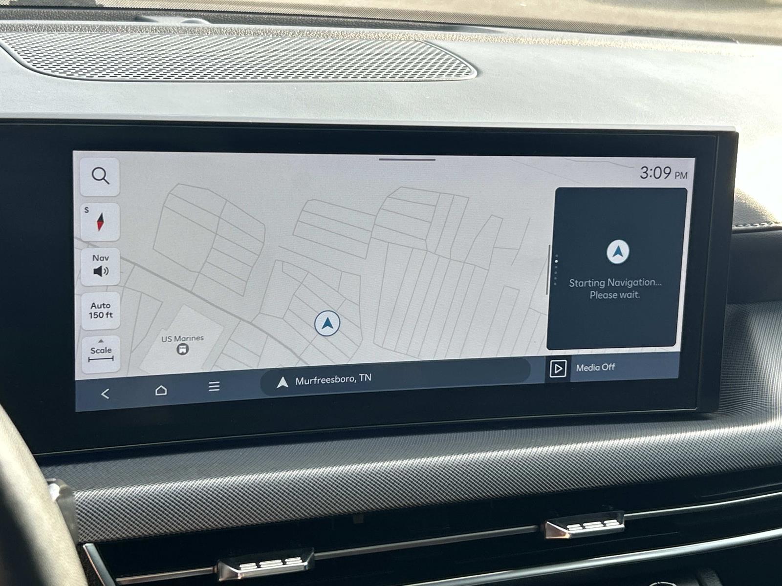 Vehicle photo 32