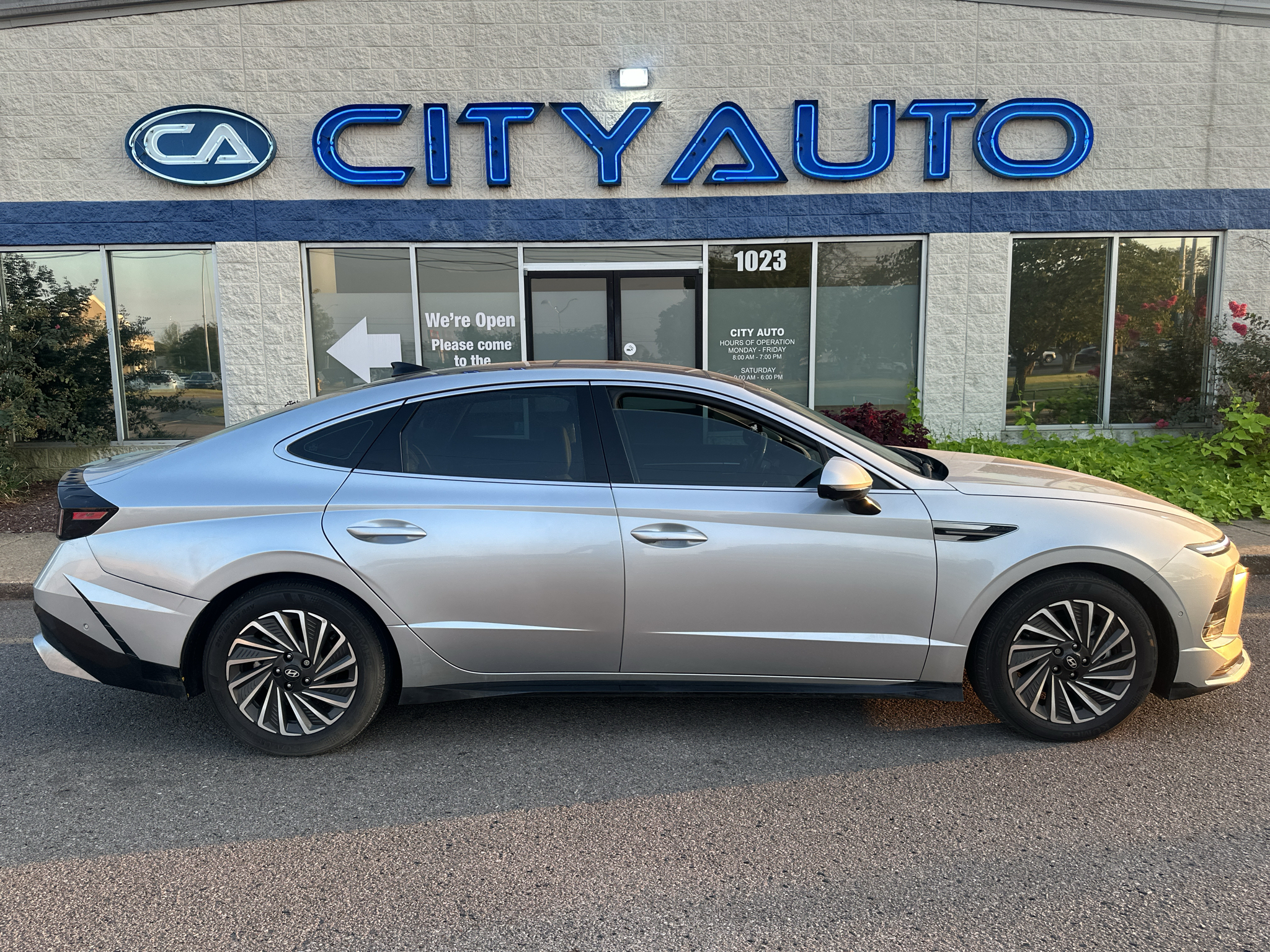 Used 2025 Hyundai Sonata Hybrid Sedan