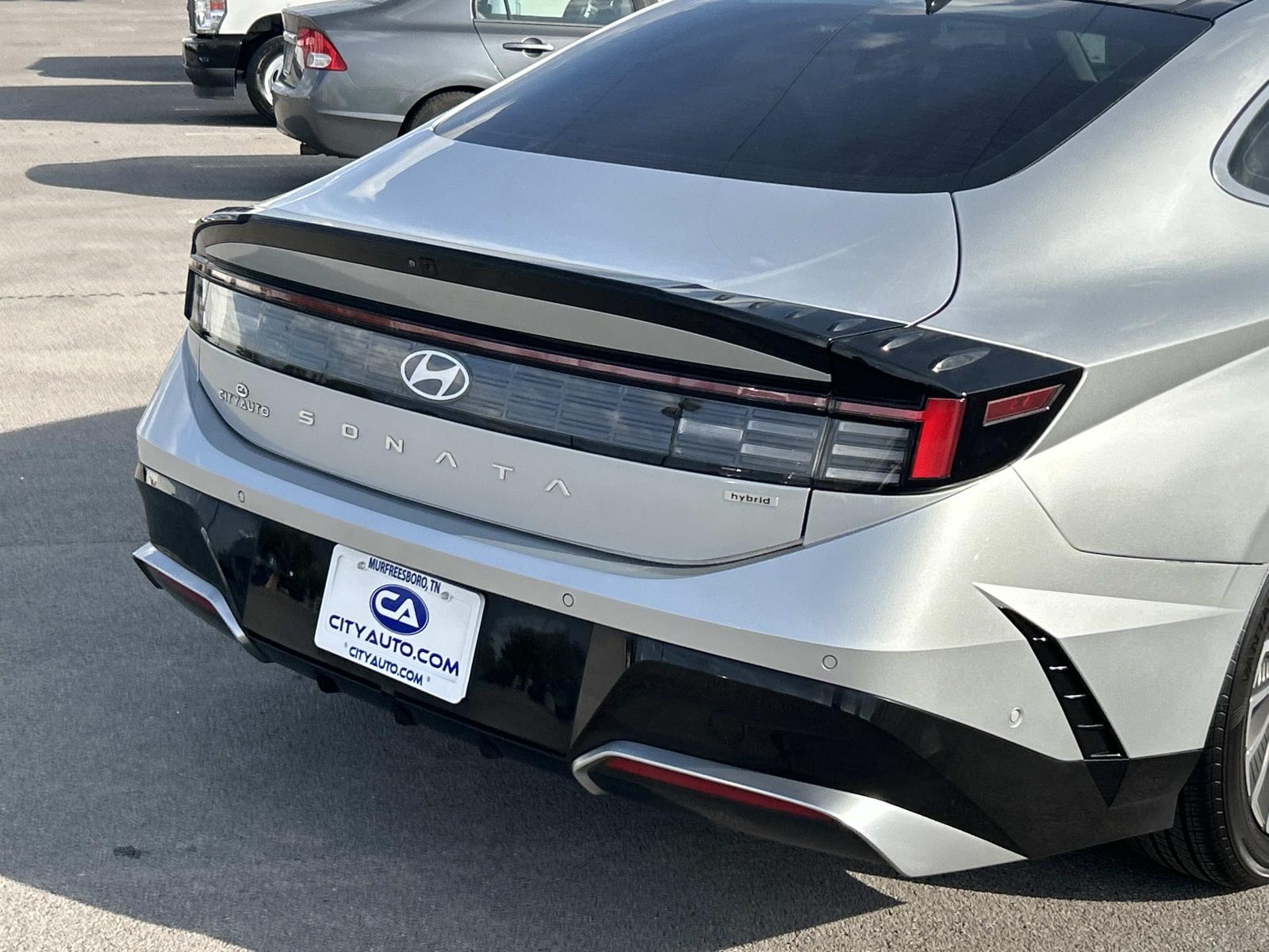 Vehicle photo 13