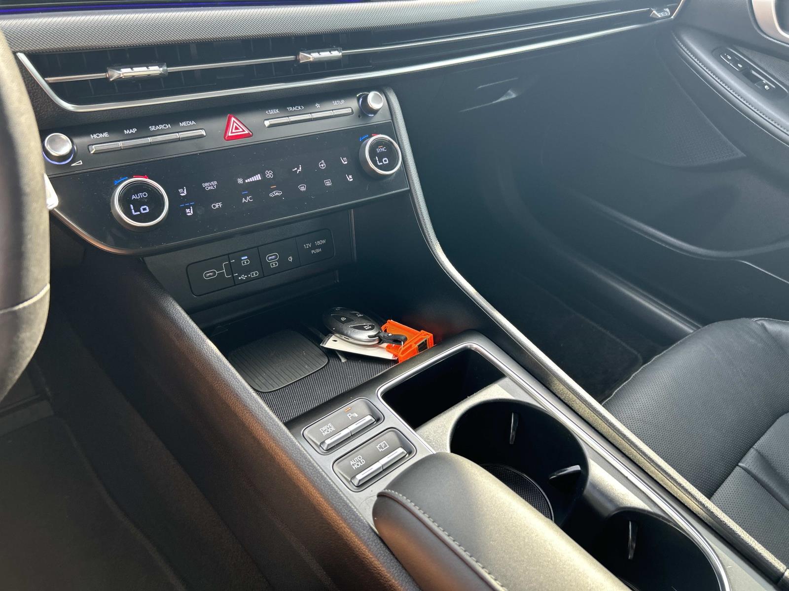 Vehicle photo 36