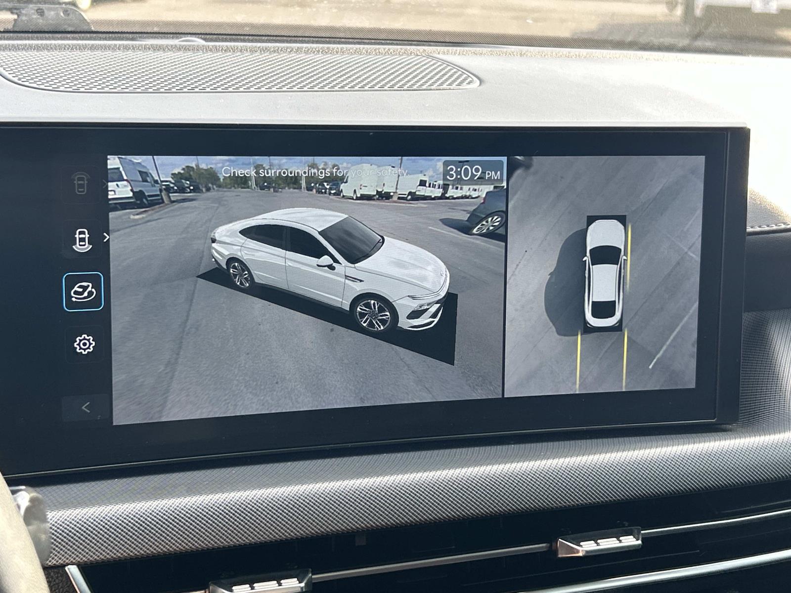 Vehicle photo 34