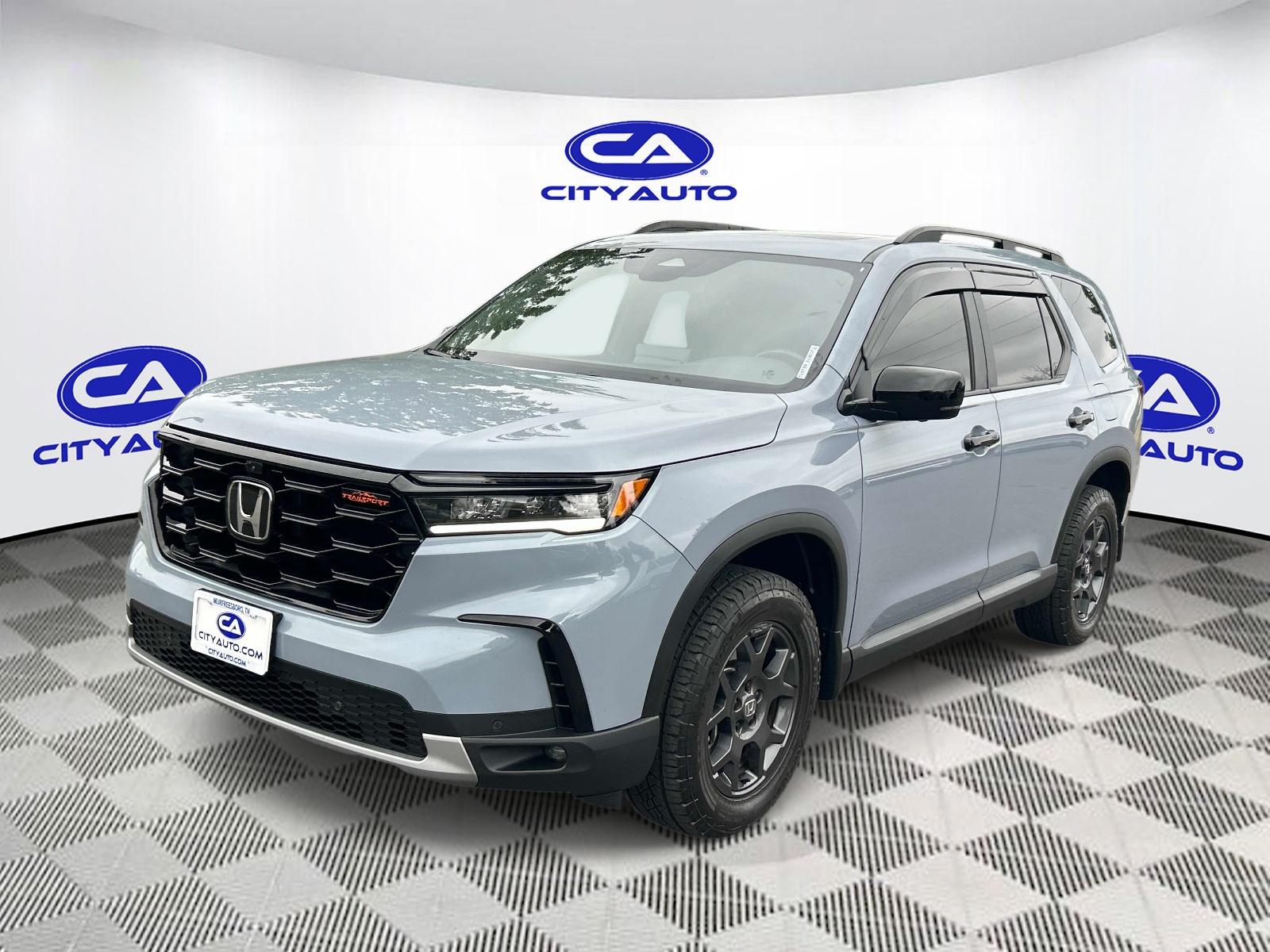 Vehicle photo 8