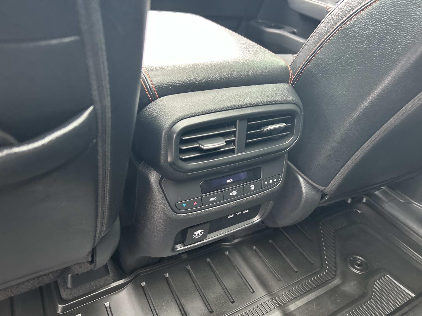 Vehicle photo 25
