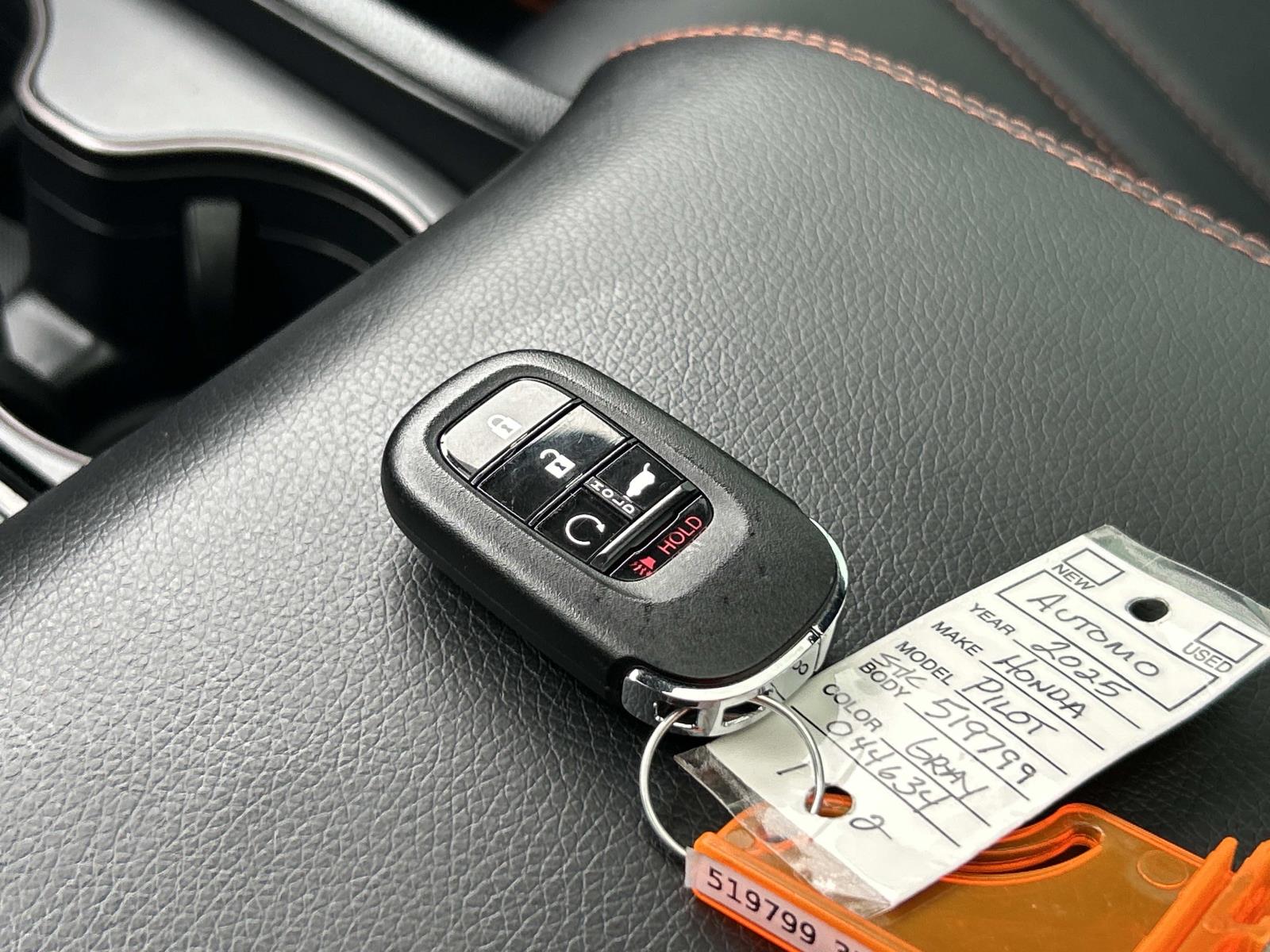 Vehicle photo 40