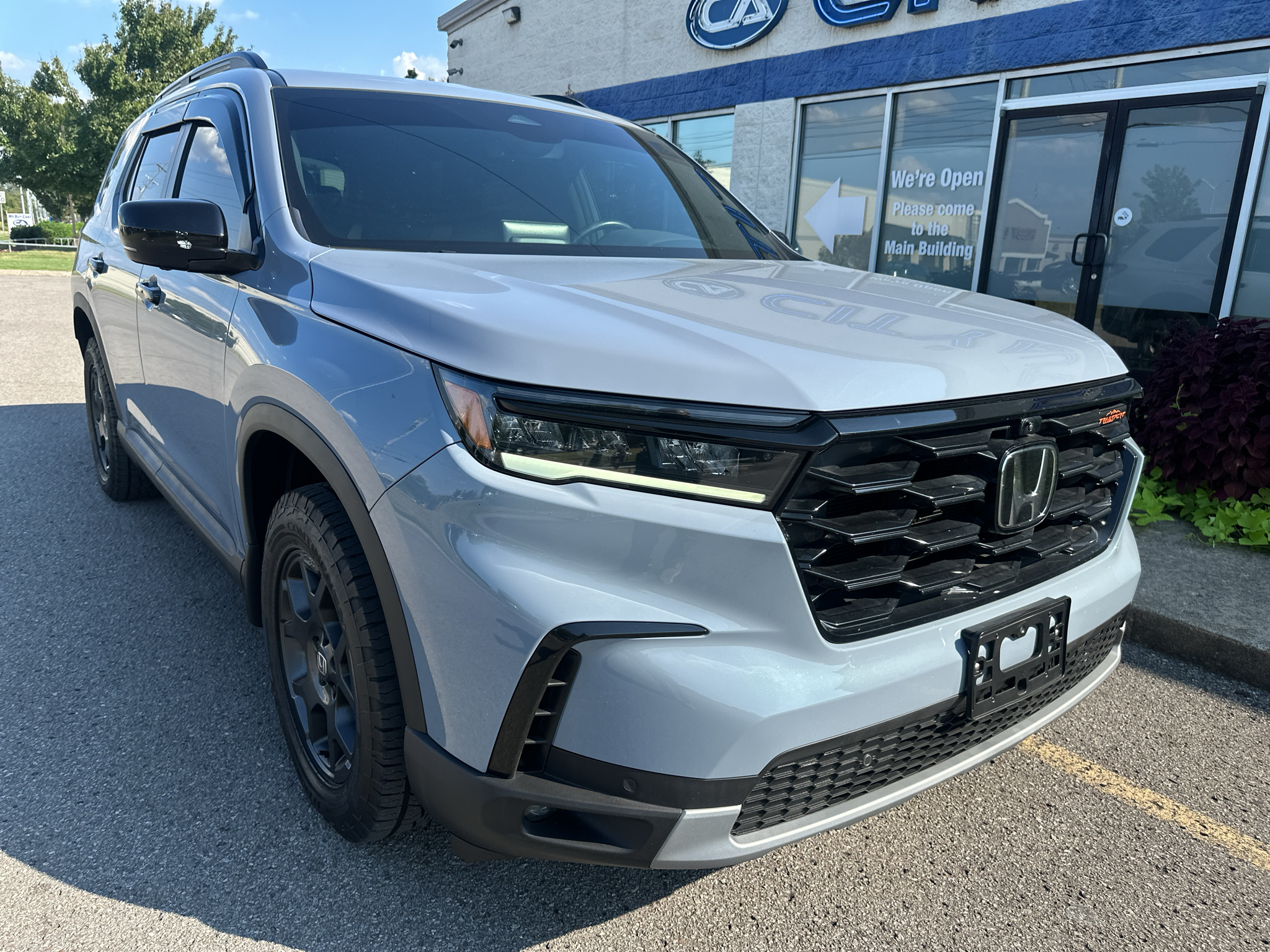Used 2025 Honda Pilot SUV