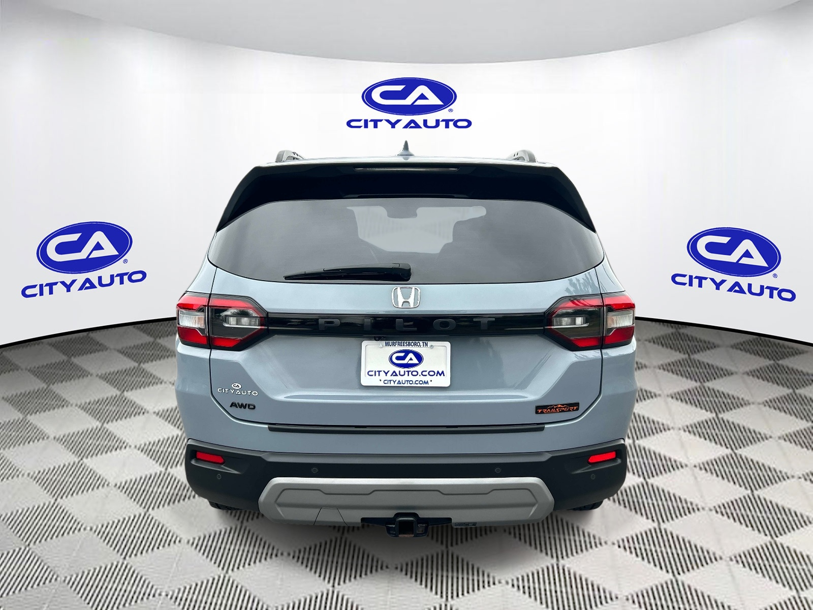 Vehicle photo 4