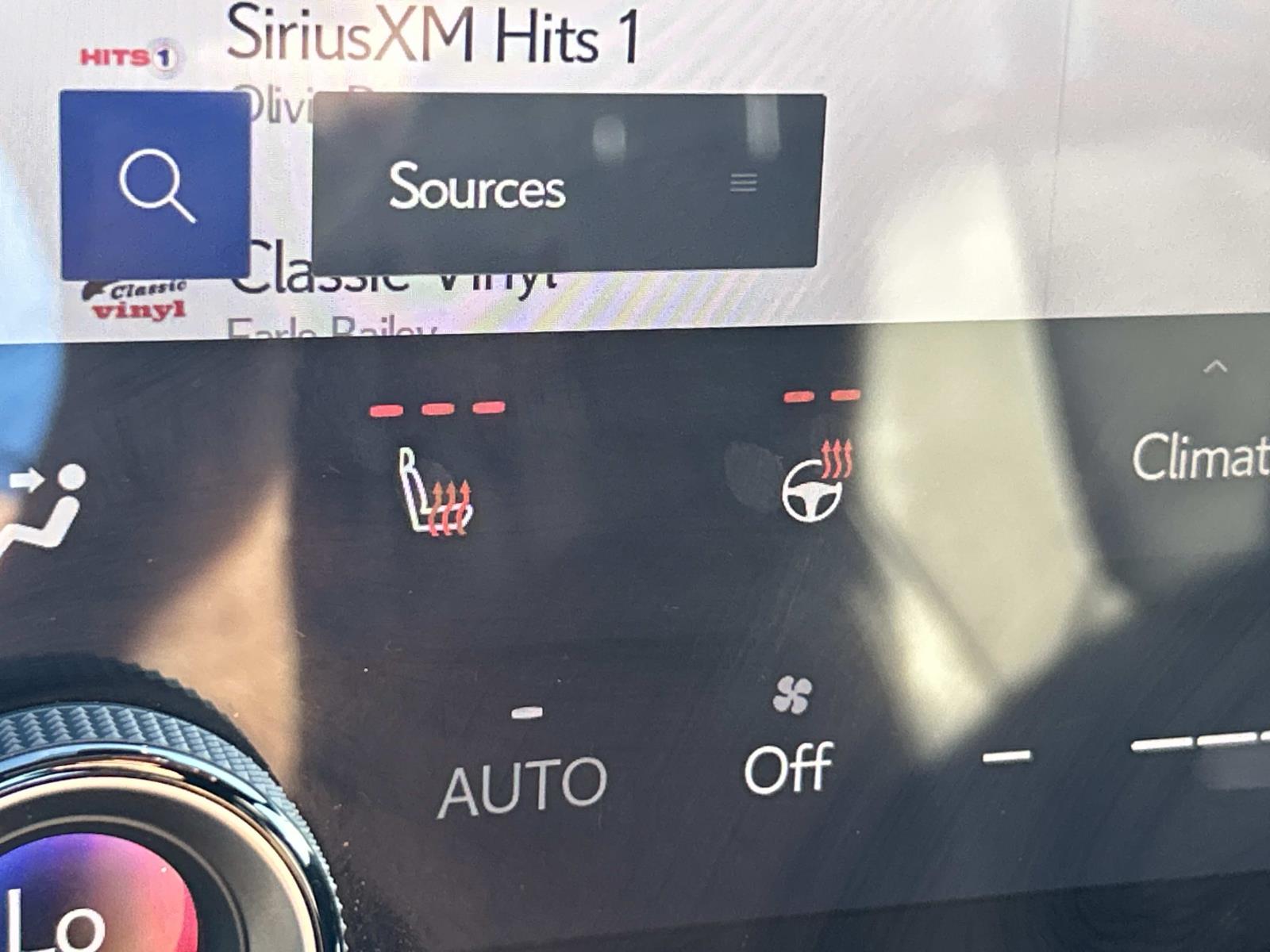 Vehicle photo 33