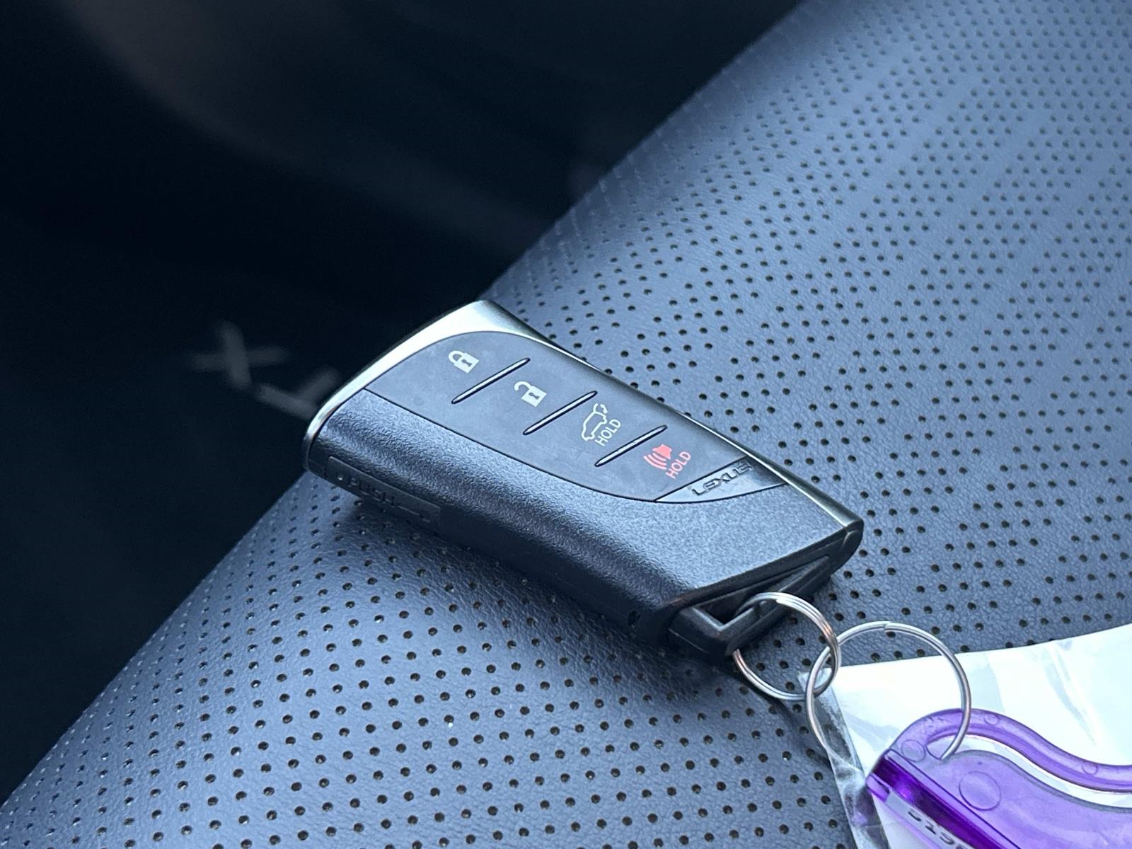 Vehicle photo 35