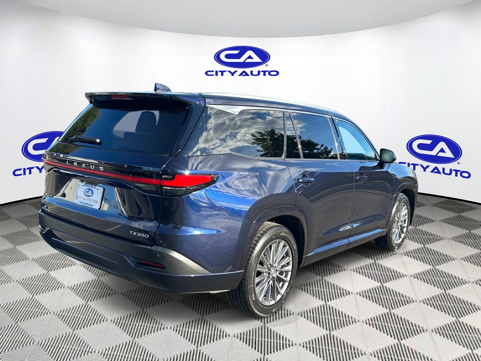 Vehicle photo 3