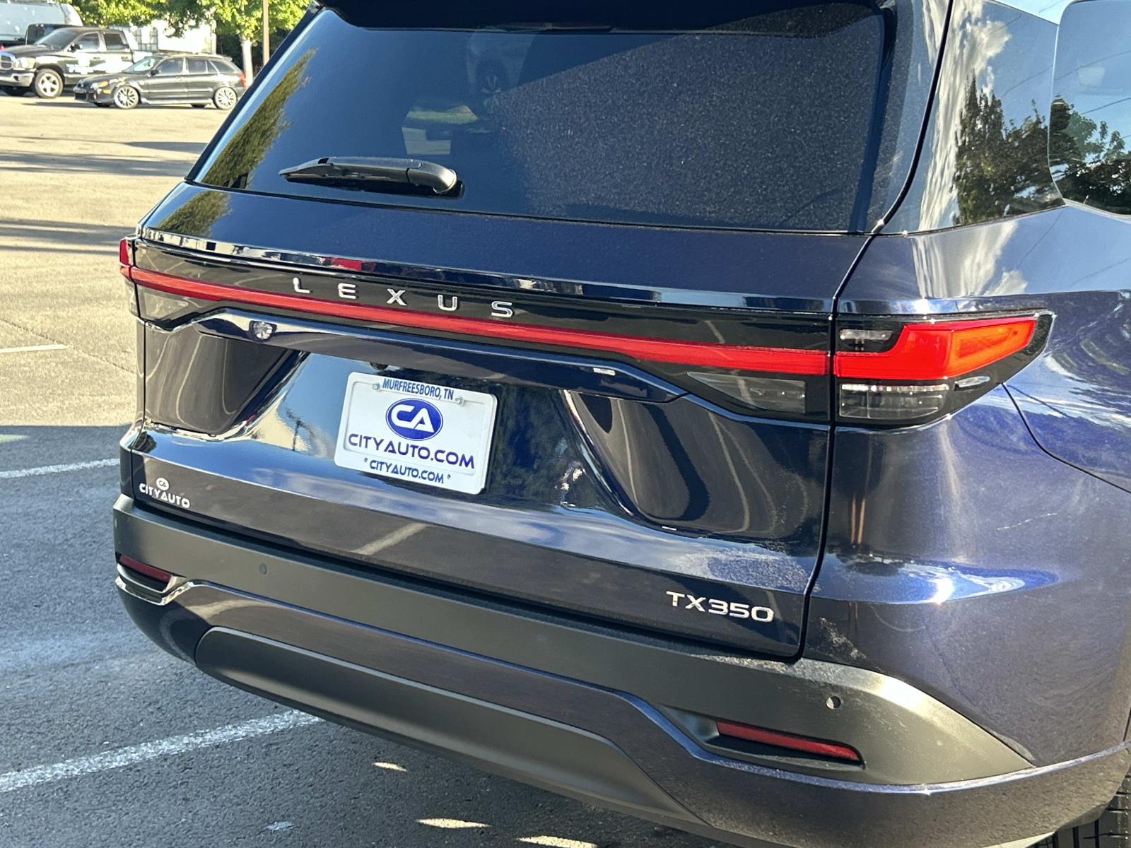 Vehicle photo 13
