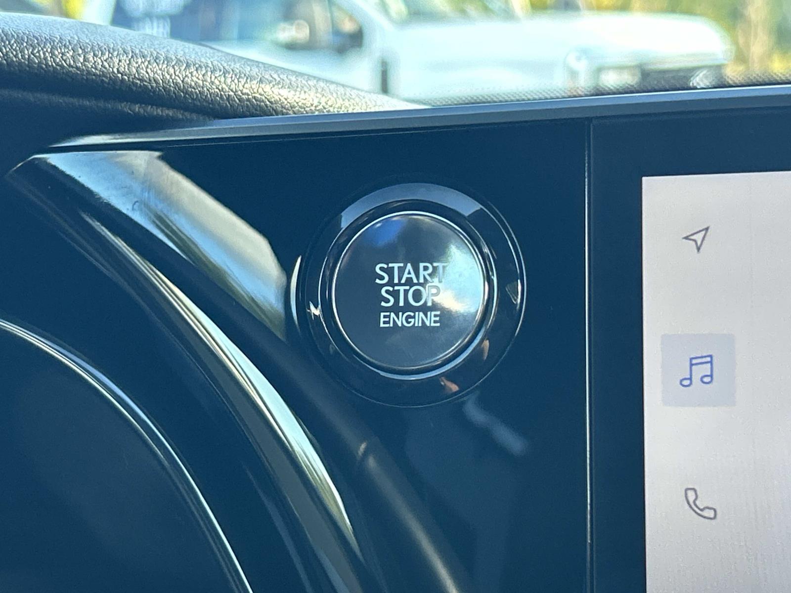 Vehicle photo 38