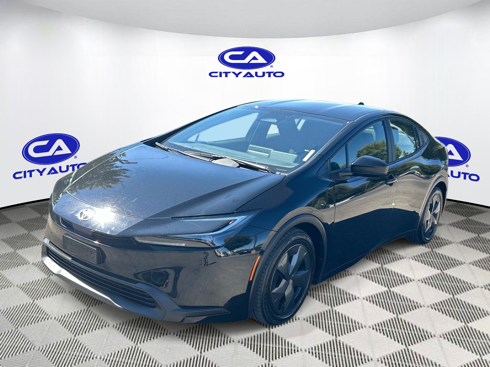 Vehicle photo 8