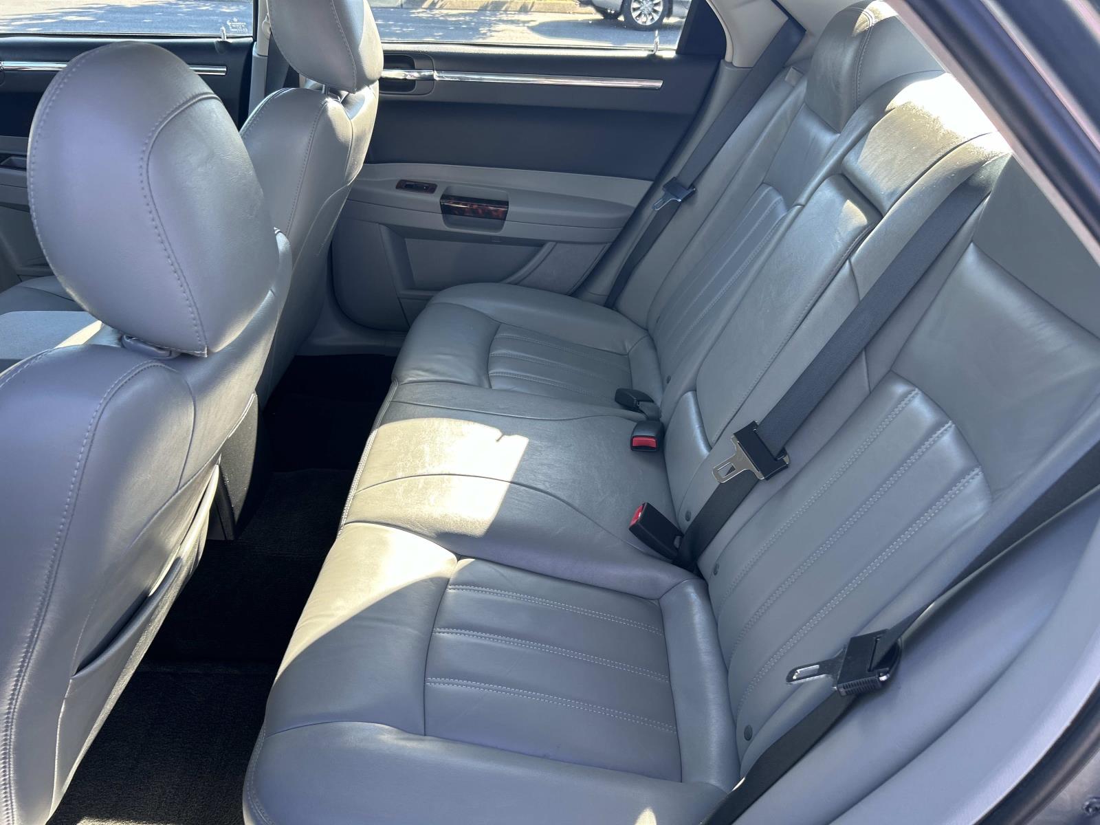 Vehicle photo 22