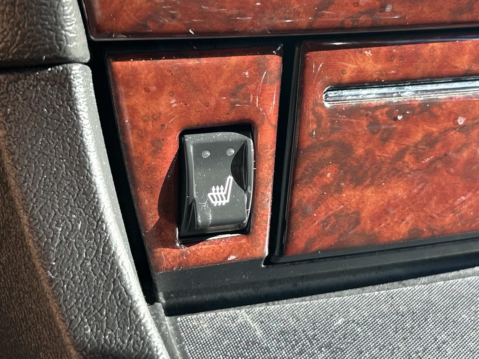 Vehicle photo 35