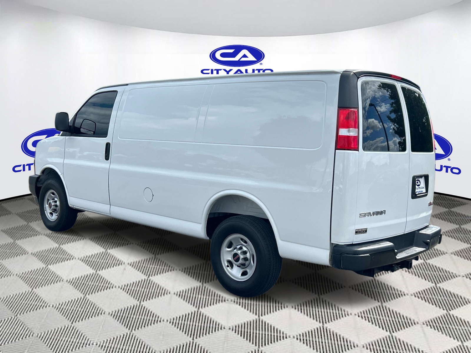 Used 2025 GMC Savana 2500 Van