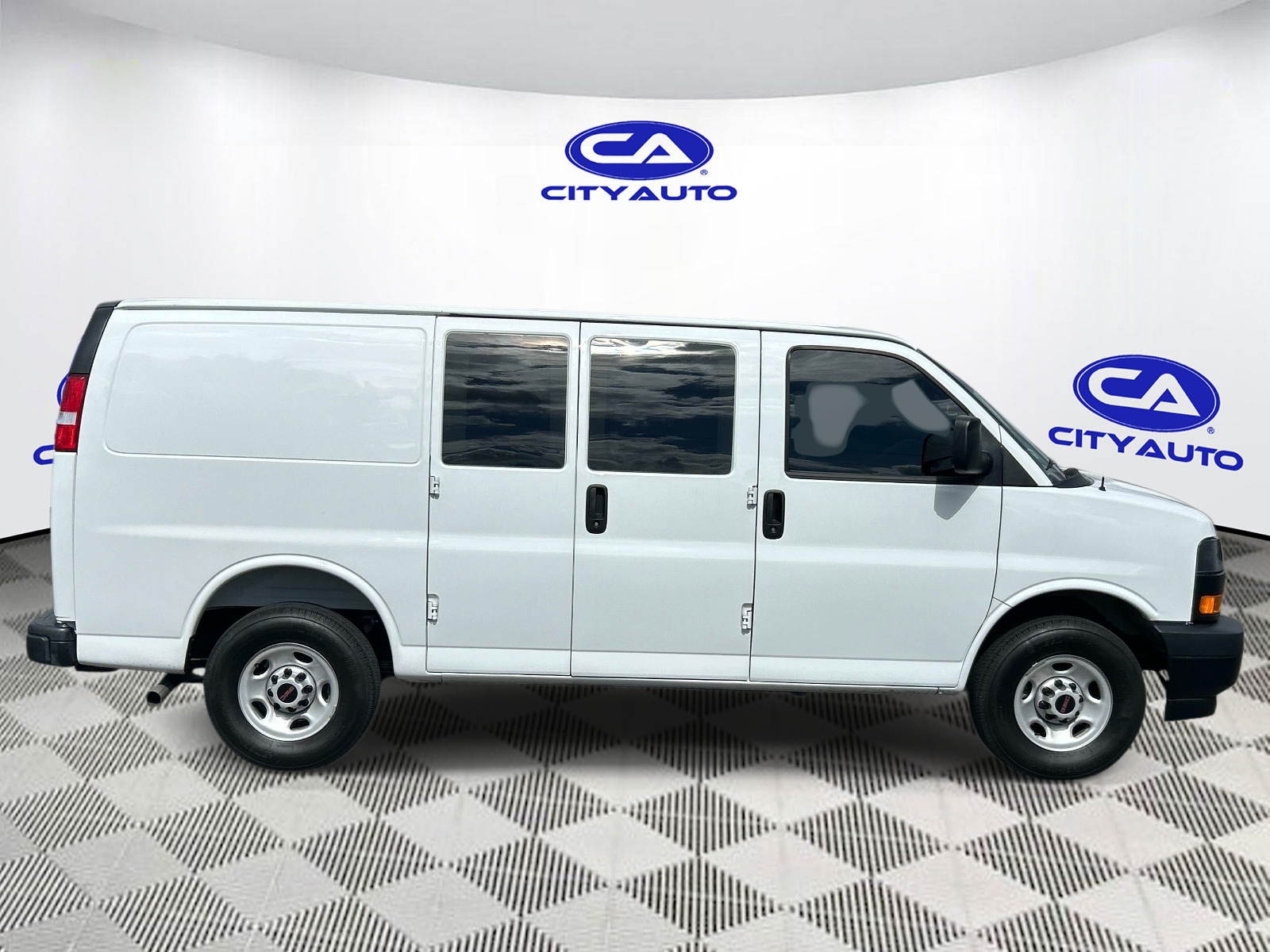 Used 2025 GMC Savana 2500 Van