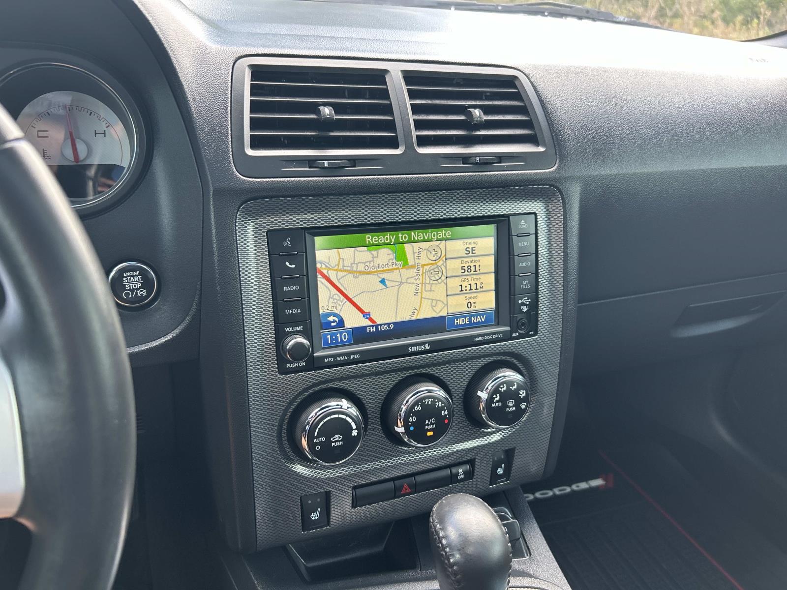 Vehicle photo 27