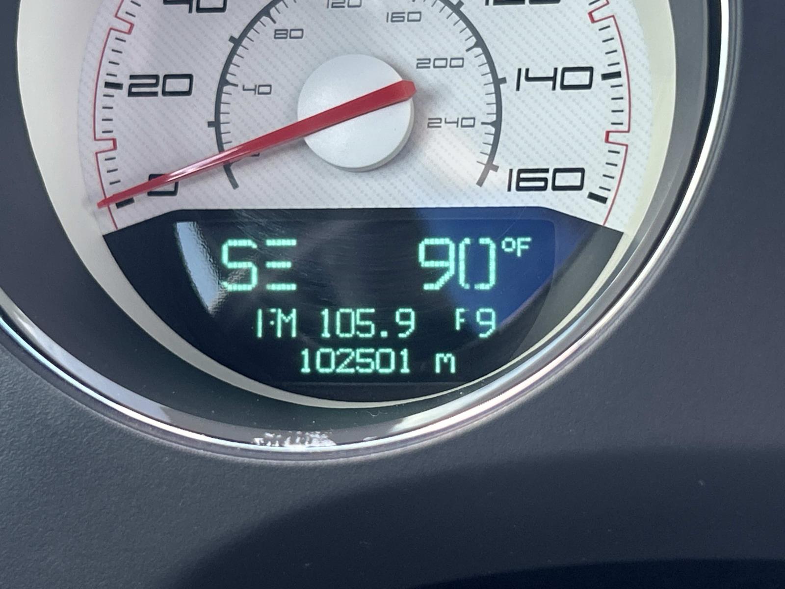 Vehicle photo 37