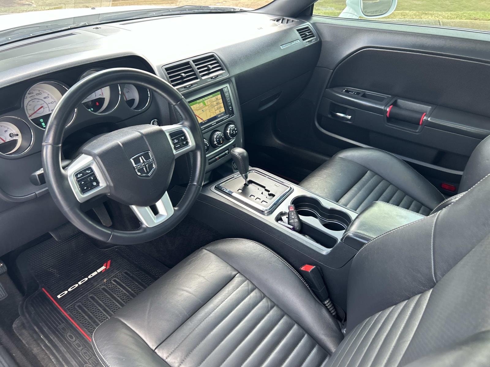 Vehicle photo 20