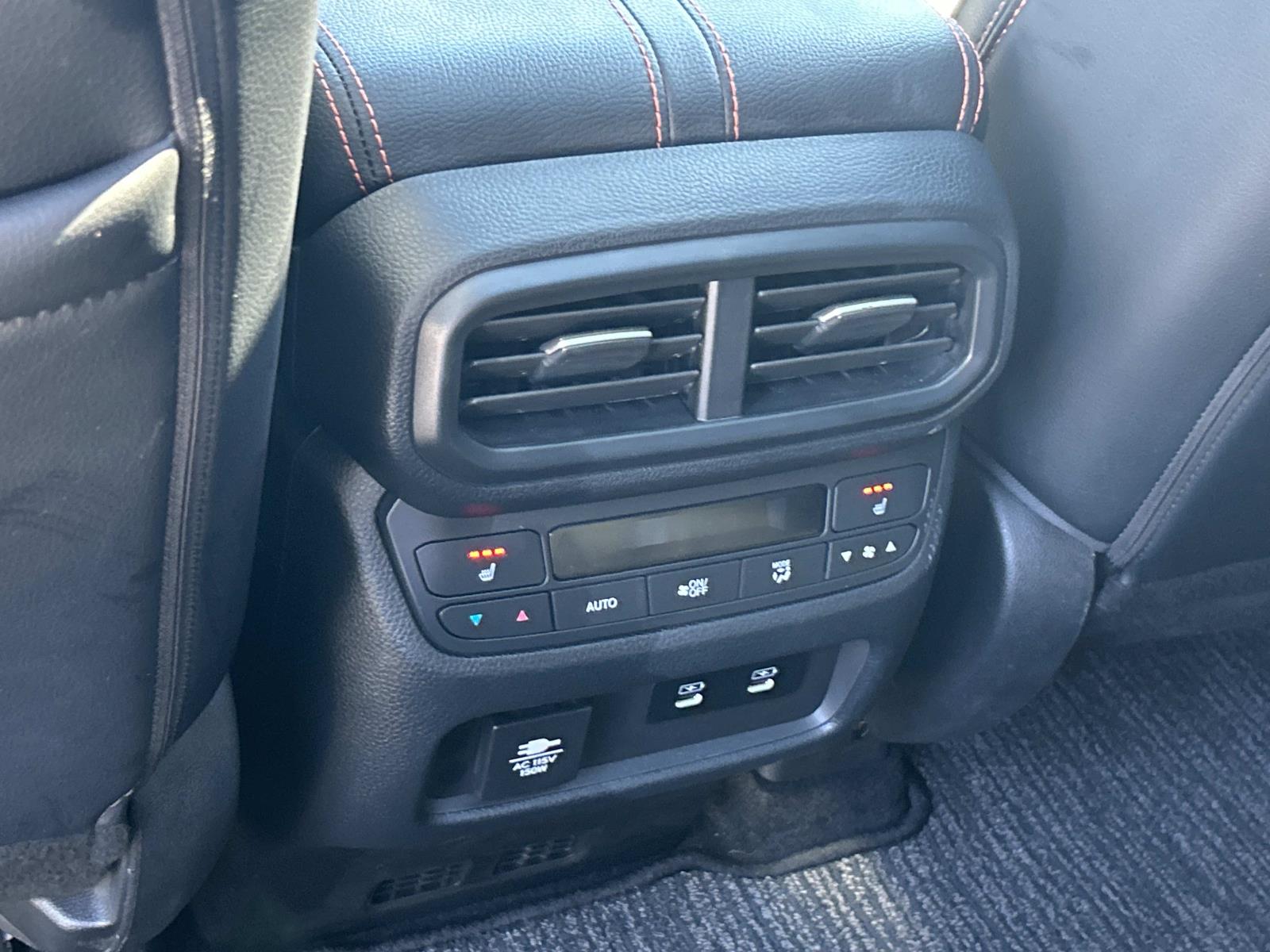 Vehicle photo 25