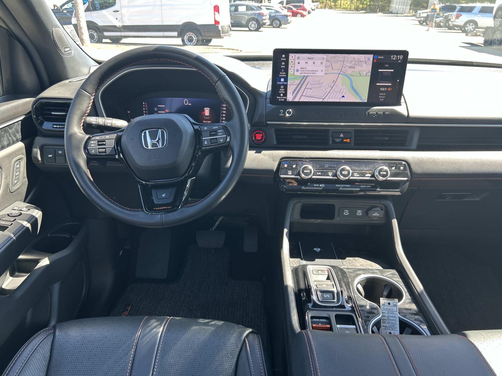 Vehicle photo 22
