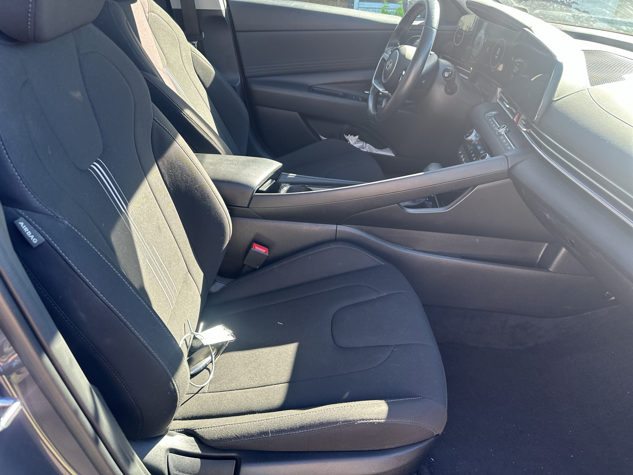 Vehicle photo 10
