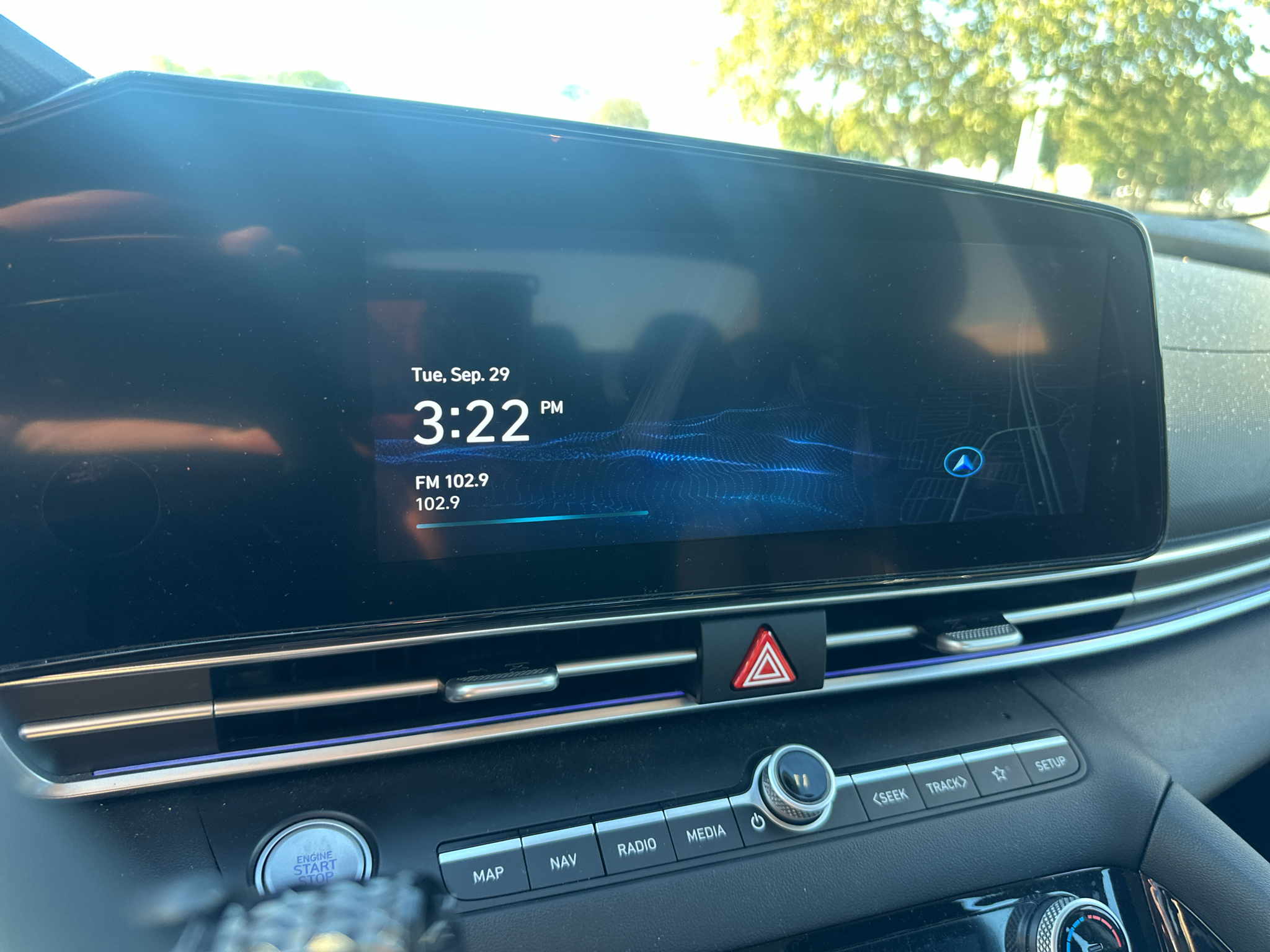 Vehicle photo 26