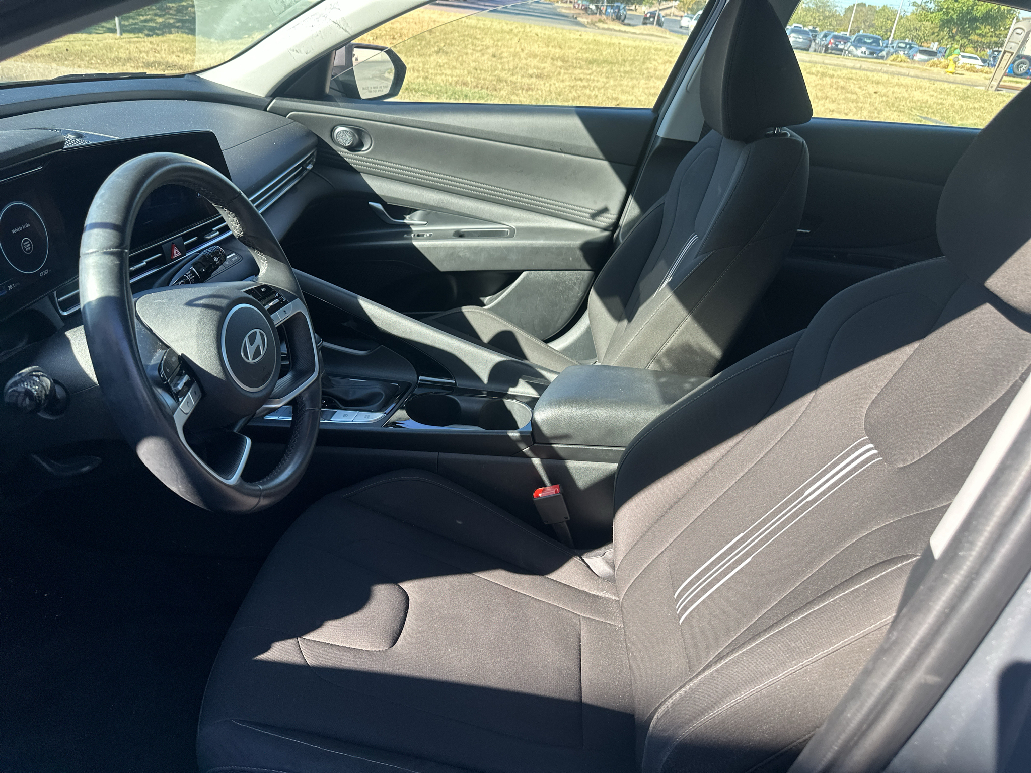 Vehicle photo 17