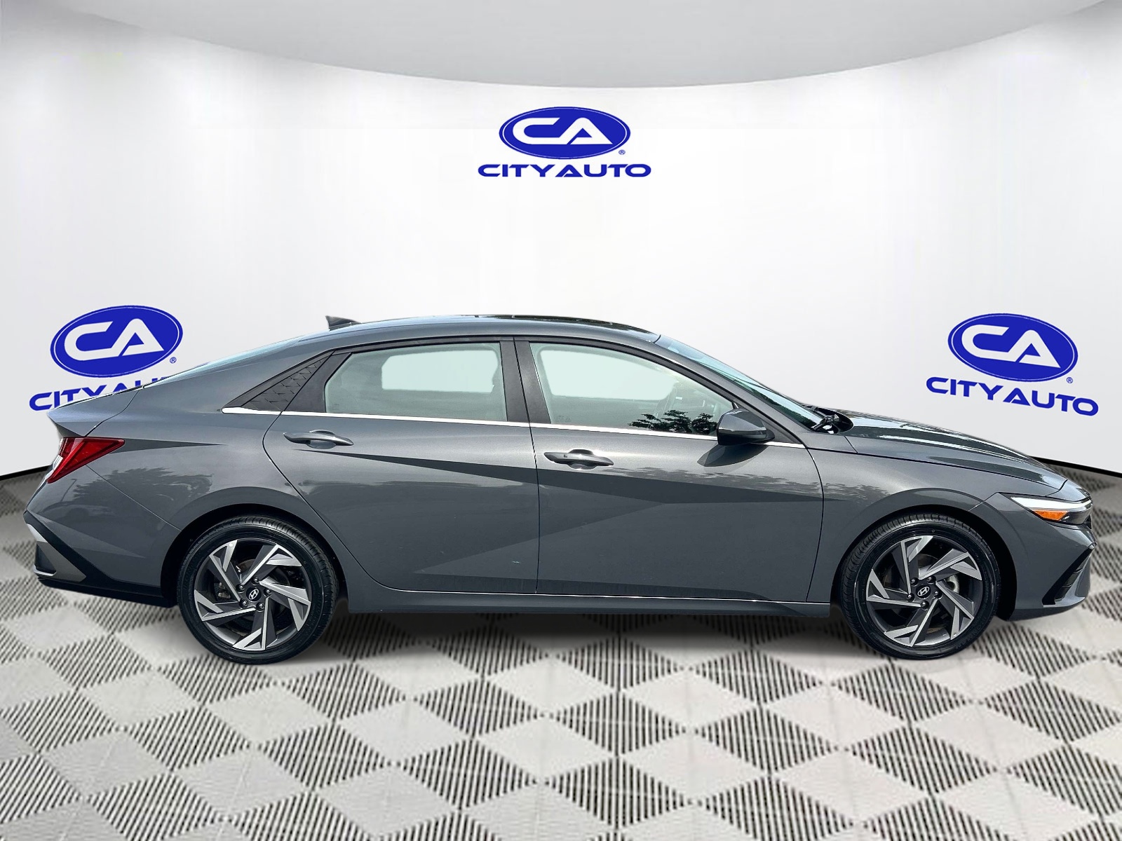Used 2025 Hyundai Elantra Sedan