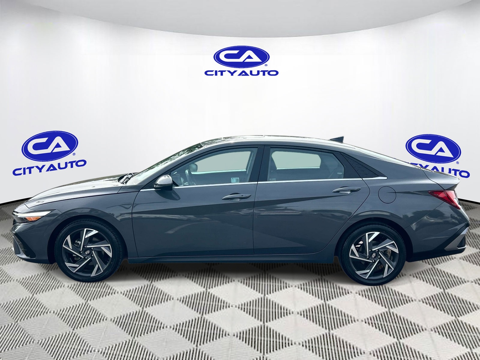 Used 2025 Hyundai Elantra Sedan